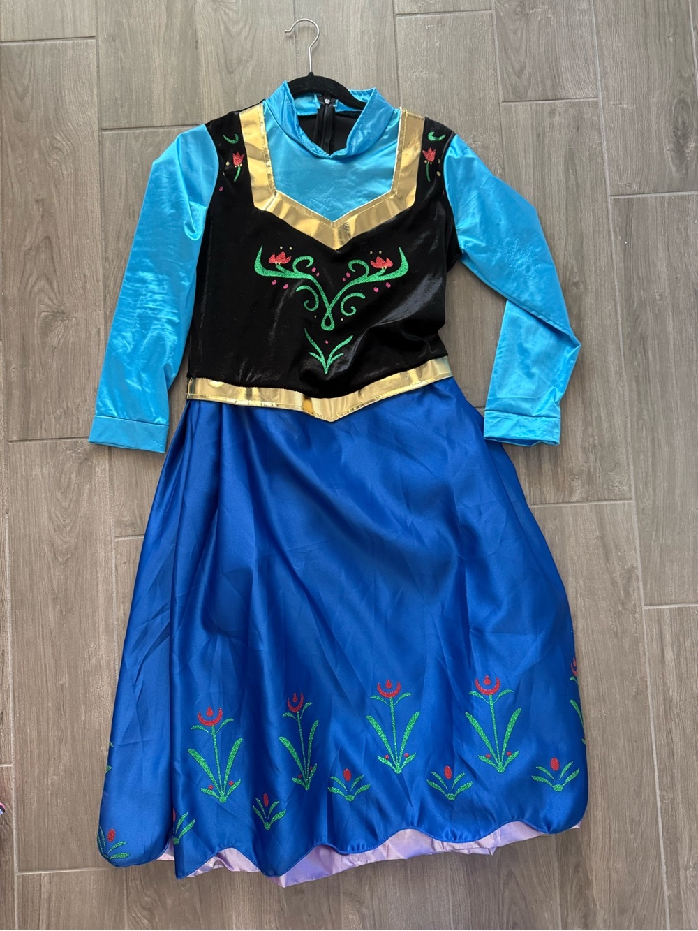 Disney Frozen Adult Anna Costume w/Cape - Size XL - Halloween, Cosplay, Dress Up